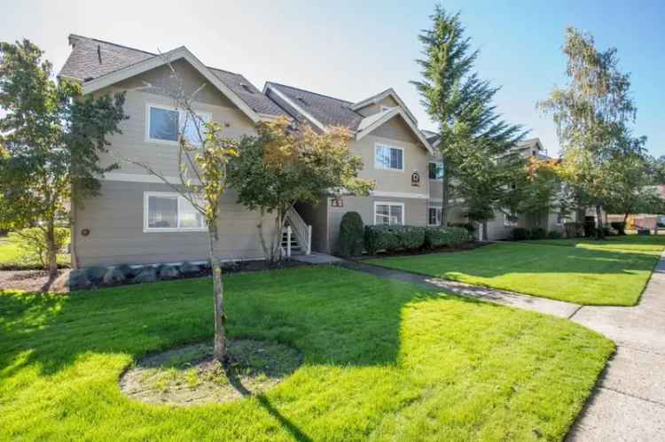 Rent Apartments with Spacious Floor Plans Near I-205 and Amenities