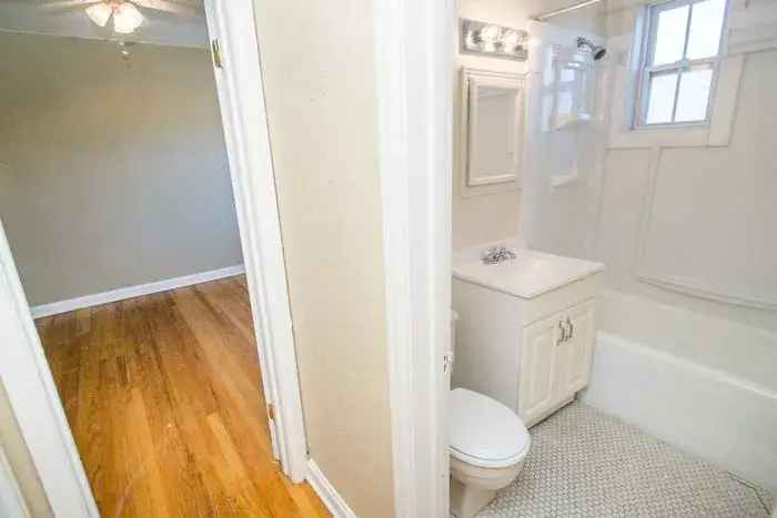 Rent Apartments in Capitol Hill with Vintage Charm and Modern Amenities