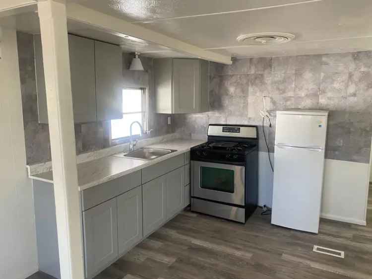 Rent Mobile Home in Broadway Estates 55+ Community with Remodeled Kitchen