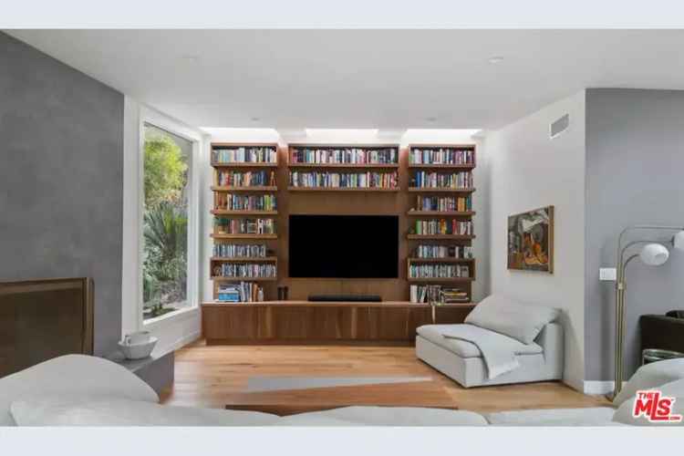 House For Sale in 3328, Mandeville Canyon Road, Los Angeles, California