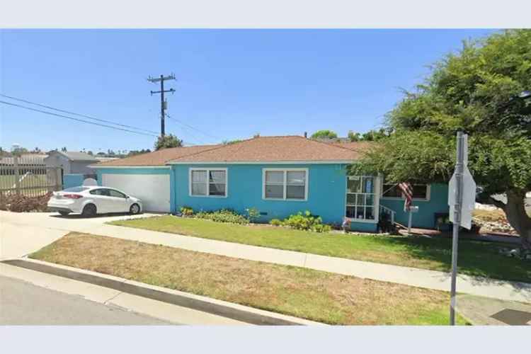 House For Sale in 1650, 18th Street, Manhattan Beach, California