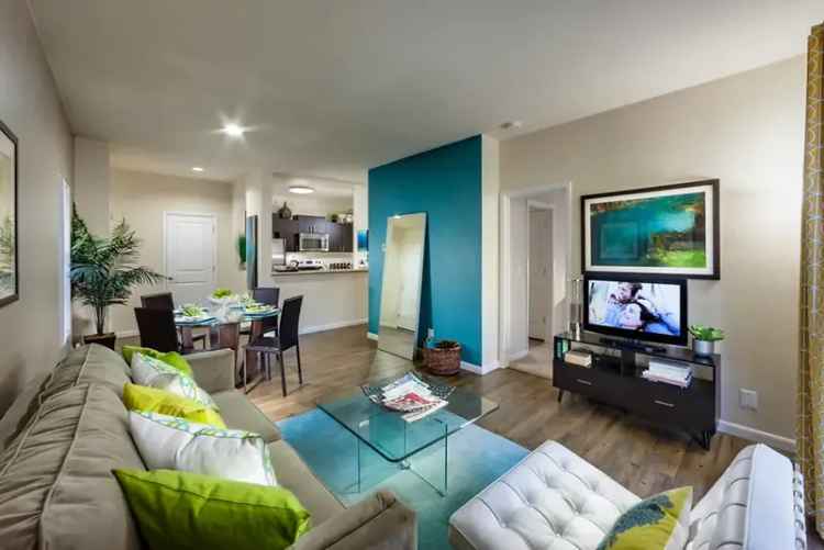 Rent Apartments at Fountains at River Oaks in San Jose with Amenities