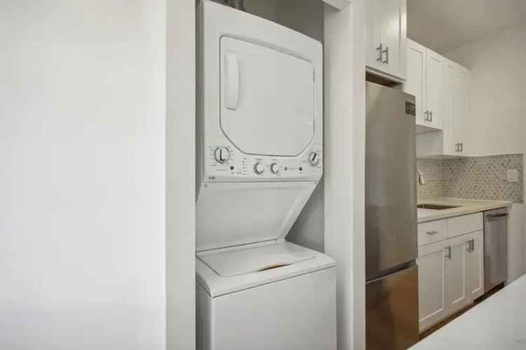 Rent Apartments in Berkeley with Secure Entry and Convenient Amenities