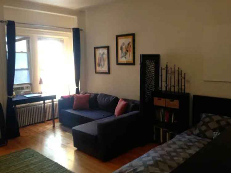 Rent Apartment Unit with Modern Kitchen and Hardwood Floors