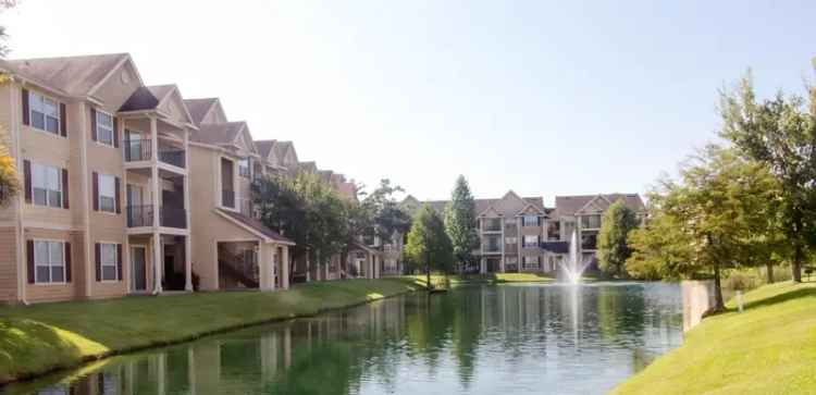 Rent Apartment at Village at Southern Oaks in Pensacola with Great Amenities