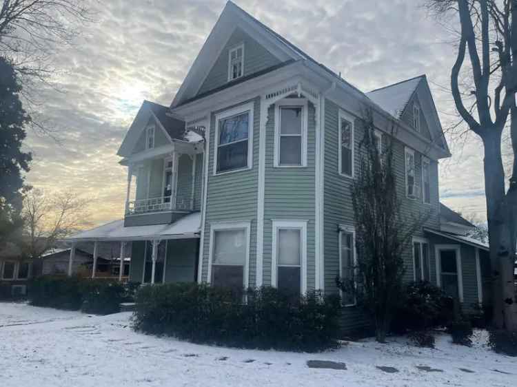 House For Sale in 803, West Main Street, Clarksville, Arkansas