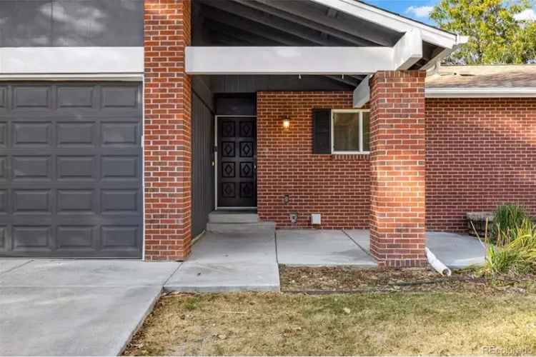 House For Sale in 3564, South Jasper Way, Aurora, Colorado