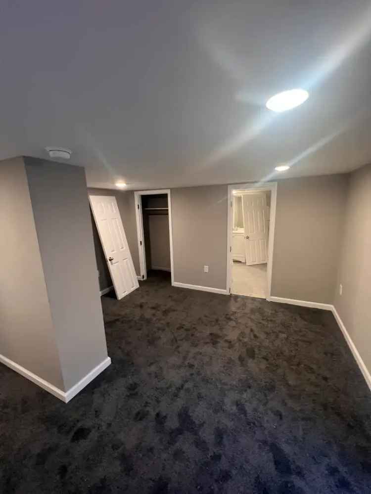 Rent Beautiful One Bedroom Apartment Unit in New Condition