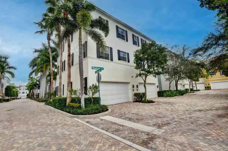 Rent Luxury Townhouse in Cannery Row Delray Beach with Pool Balconies