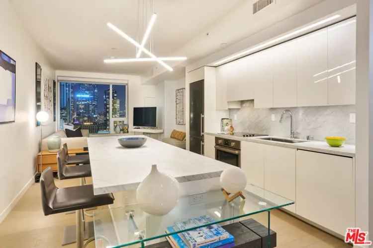 House For Sale in 1050, South Grand Avenue, Los Angeles, California