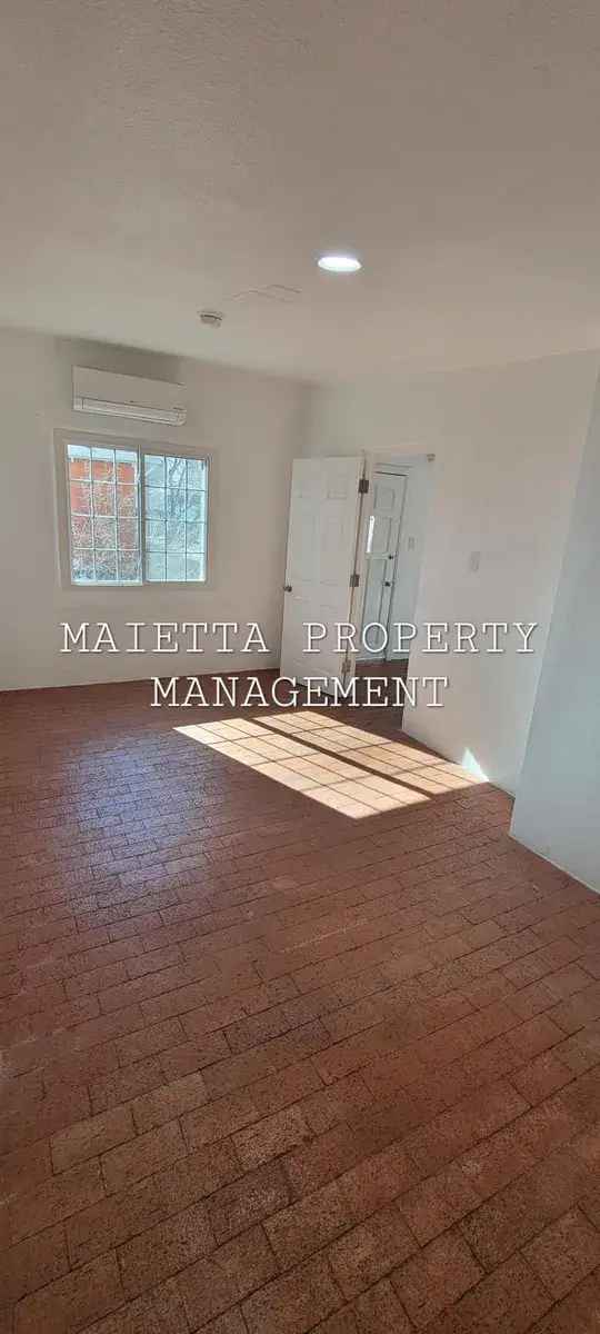 Rent Apartment Unit with 1 Bedroom and Newly Remodeled Features