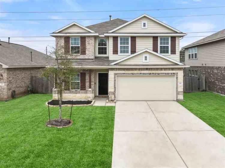 Buy Spacious Two Story Four Bedroom Home in Lynnwood with Upgrades