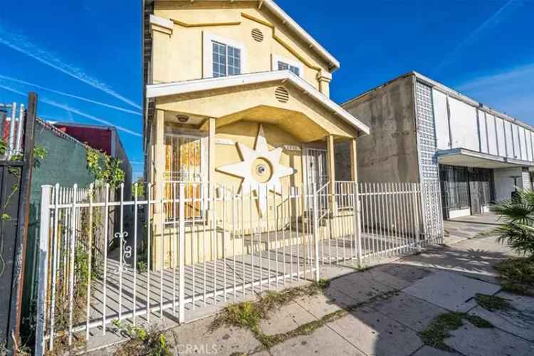 Rent Modern Duplex in Central Los Angeles with Great Rental Income