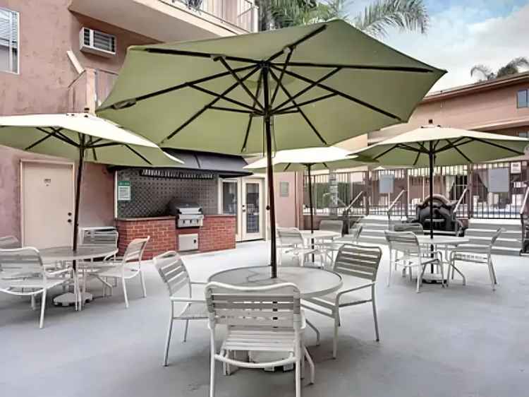 Rent Apartments with Heated Lap Pool near UCLA and Santa Monica