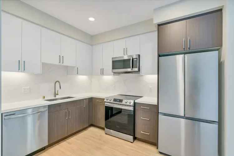 Rent Luxury Apartments in Hillcrest with Unique Amenities and Community Feel