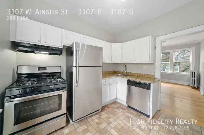 Rent Vintage Apartment Unit in Albany Park with Modern Kitchen and Pet Friendly