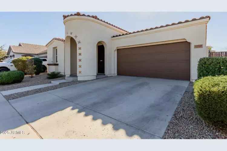 Buy Home in Queen Creek with 3 Beds, 2 Baths and Pool