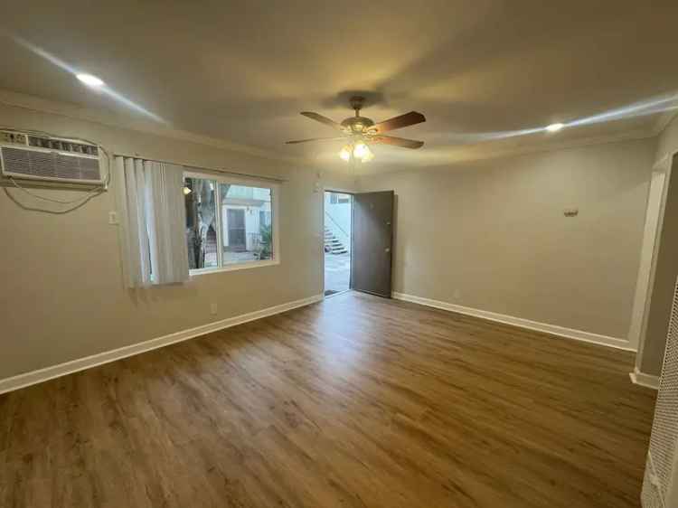 Rent Renovated Studio Apartment in Los Angeles with Pets Welcome