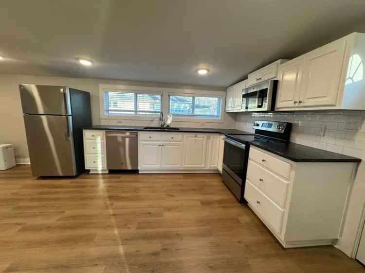 Rent 1 Bedroom Duplex in Five Points with Modern Finishes