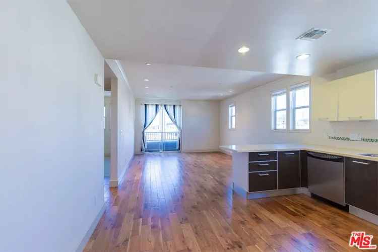 House For Sale in 848, Irolo Street, Los Angeles, California