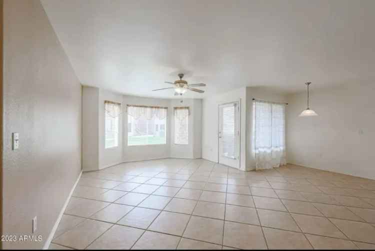 Two Bedroom Apartment for Rent in North Phoenix with Pool