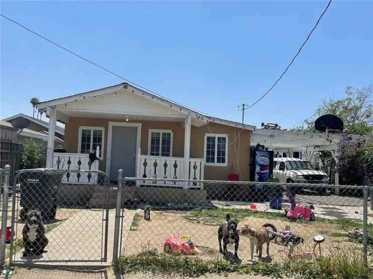 House For Sale in 570, West 10th Street, San Jacinto, California