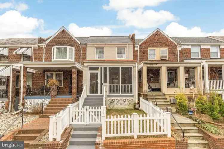 House For Sale in 1631, D Street Northeast, Washington, District of Columbia