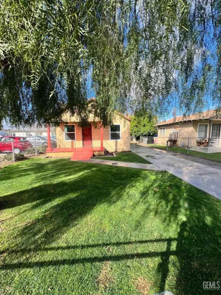 House For Sale in 121, L Street, Bakersfield, California