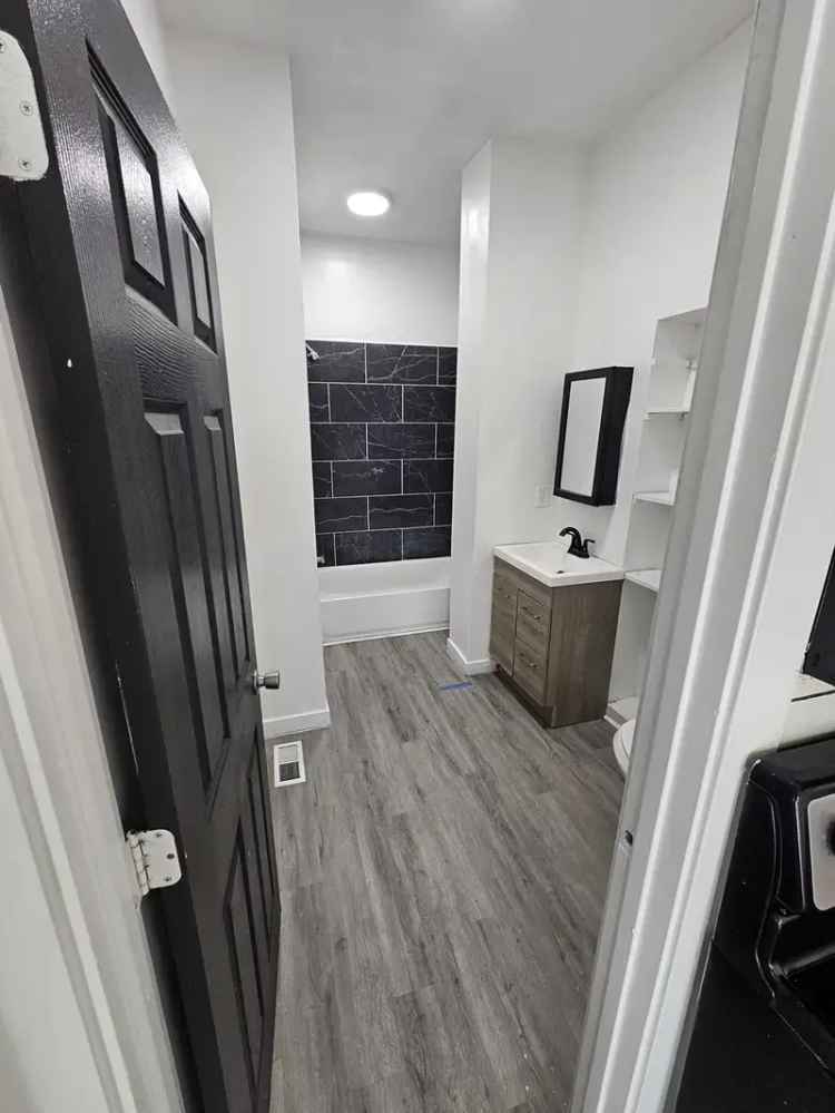 Apartment for Rent in Ogden with Modern Amenities and Parking