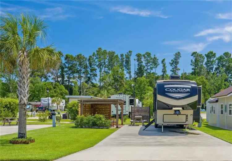 Rent Creekside RV Lots in a Welcoming Community with Unique Amenities