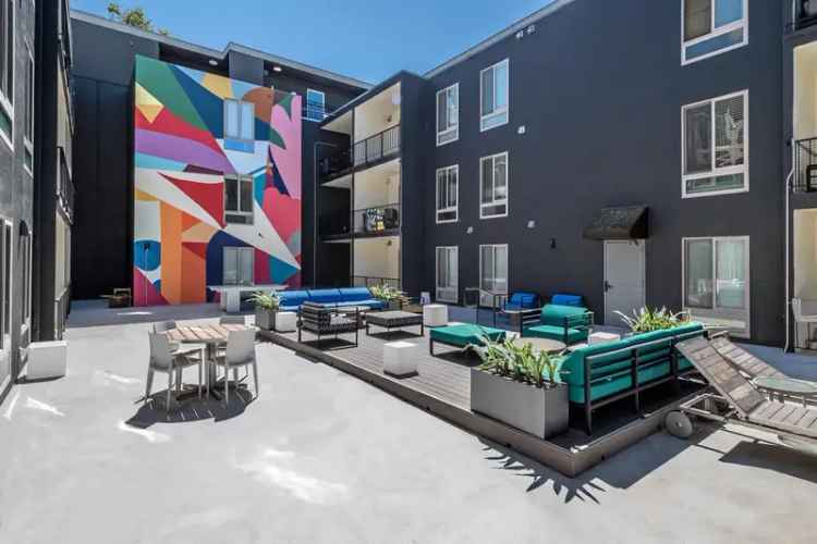 Rent Apartments in Berkeley CA with Swimming Pool and Balconies