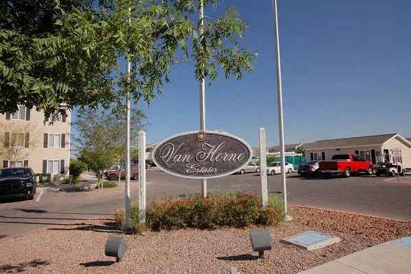 Rent Spacious 2 Bedroom Apartments in Van Horne Estates El Paso