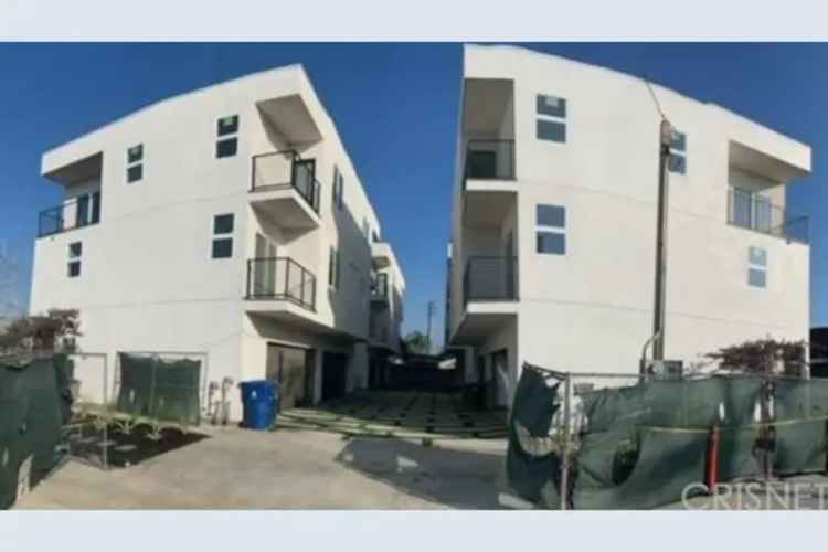 House For Sale in 6056, Craner Avenue, Los Angeles, California