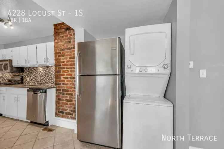 Rent 1 Bedroom Apartment in Hyde Park Modern Updates in Historic Building