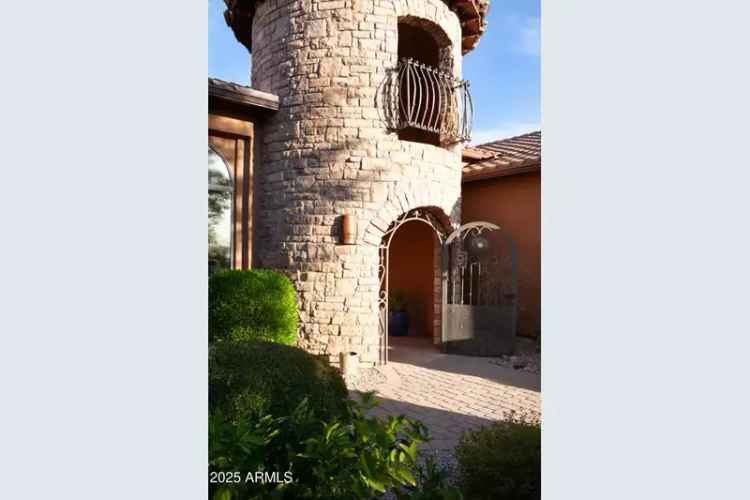 Luxury Rent Home near McDowell Sonoran Preserve with Stunning Features