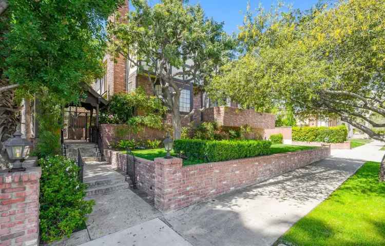 Townhouse for Rent in English Tudor Style with Bonus Room and Patio