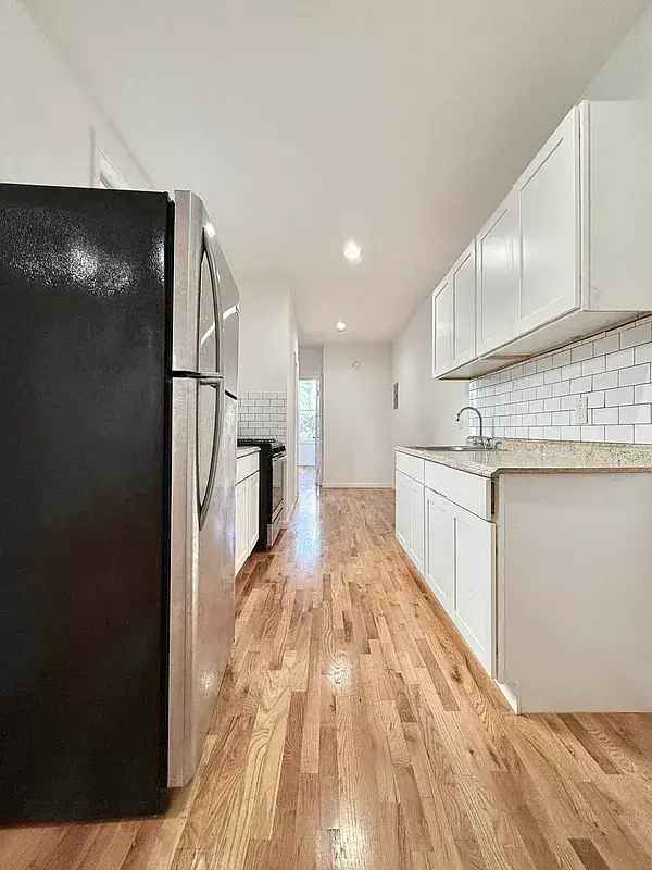 Rent Apartment Unit in Newly-Renovated 3BR with Windows in Every Room