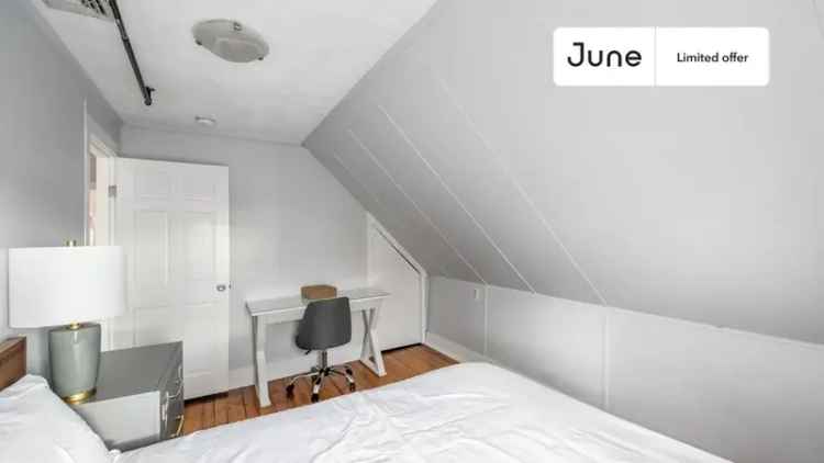 Rent Queen Bedroom in Somerville Apartment with Amenities