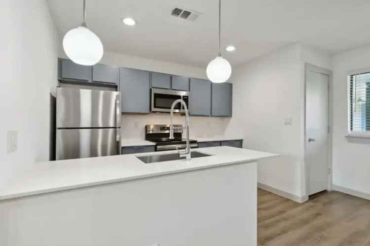 Rent Apartments in East Dallas with Modern Features and Gated Parking