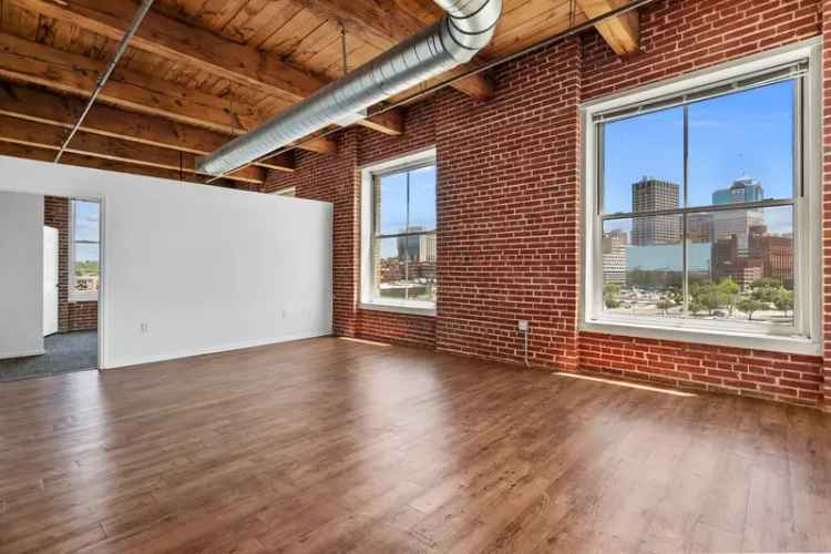 Rent Apartments in Unity Lofts Kansas City with Downtown Features