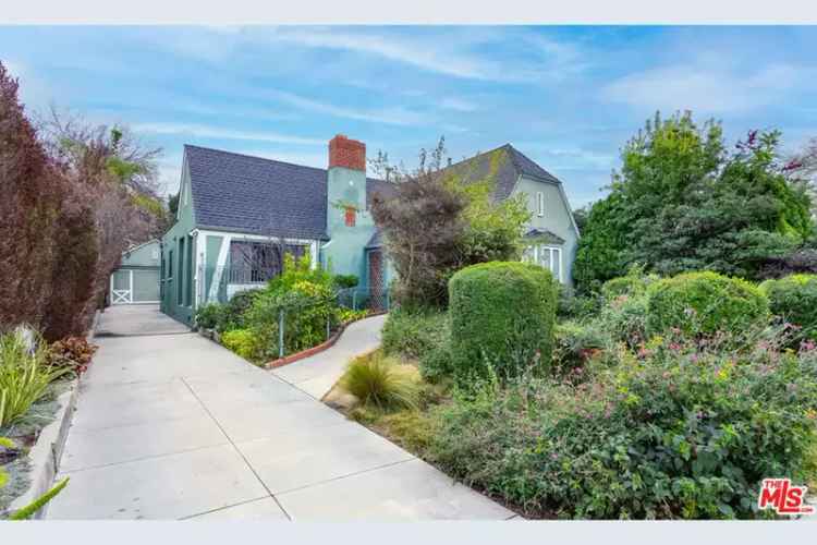 Buy single level traditional home in Beverly Grove with pool and spa