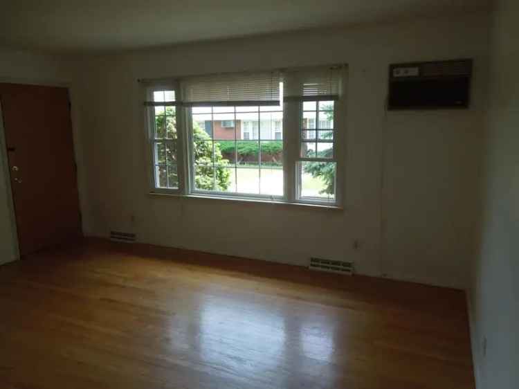 Rent 2 Bedroom Apartment with Hardwood Floors and Parking