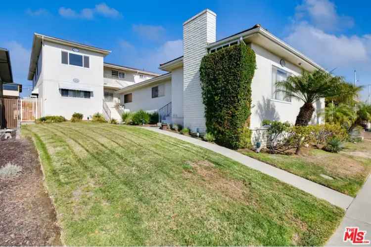 House For Sale in 5011, West 59th Street, California