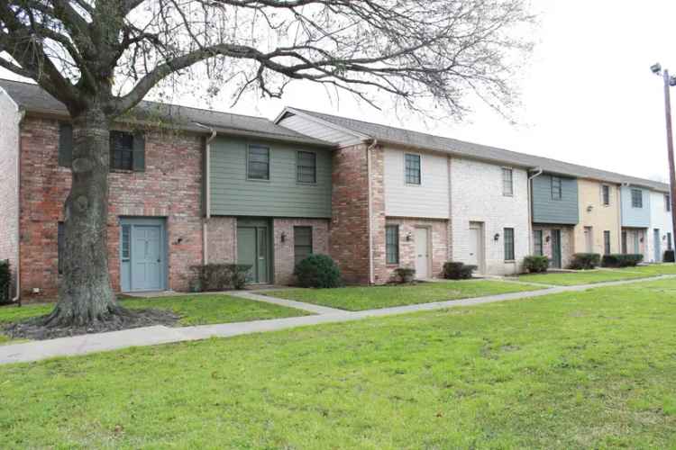 Rent Spacious Apartments in Old Town District with Fenced Patio and Parking