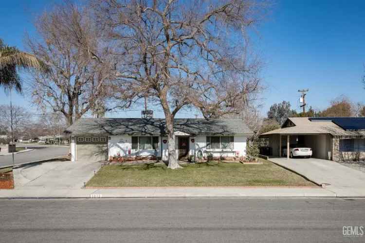 House For Sale in 5812, Burke Way, Bakersfield, California