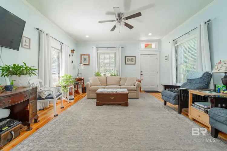 Buy Enchanting 1 Bedroom House in Oakleigh Historic Garden District