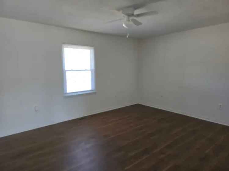 Rent Cozy 2 Bedroom House in Broadway NC with Spacious Lot and Elegance