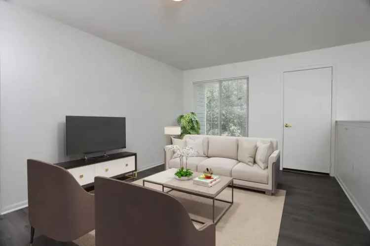 Rent Apartments in Rockridge with Community Amenities and Pet Friendly Units