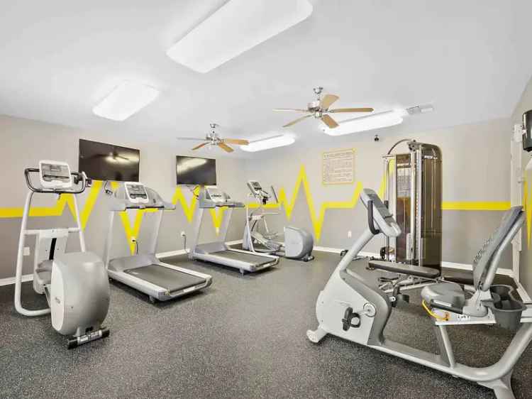 Rent Apartments in Mandeville with Pool and Fitness Center