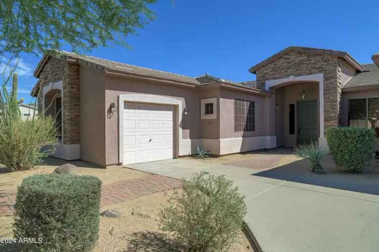 Luxury buy desert-style retreat with swimming pool and hot tub